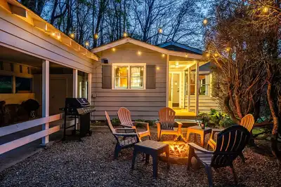 Image de Your Blue Ridge Mountain Home~4 mins to Downtown~Firepit