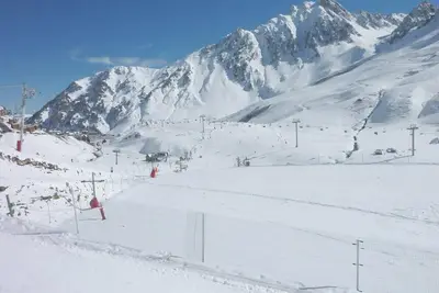 Image de À 300m des pistes de ski, 2ème étage, remise en forme, piscine, télévision, casier à ski, 32m²