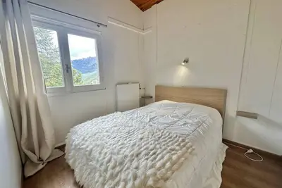 Image de À 50m des pistes de ski, 1er étage, vue montagne, balcon, télévision, casier à ski, 80m², Vars