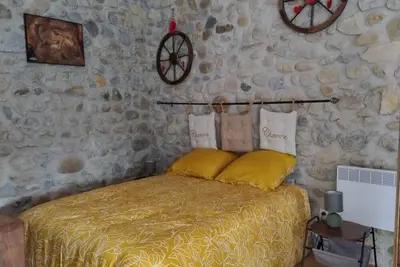 Image de Gîte en pierre avec Spa \"Lou Caladou\".