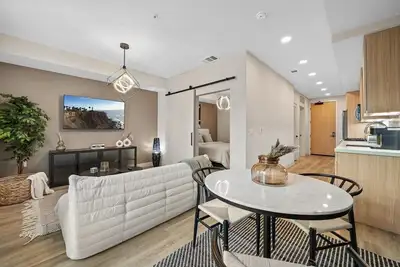 Image de Luxury Modern Apt in Irvine