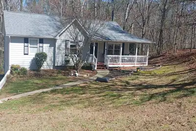 Image de Adorable Cottage Style Home near Lakepoint/ Lake Allatoona & Hospital