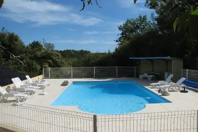 Image de Rural family cottage for 6, shared pool, own terrace & garden, ping-pong table.