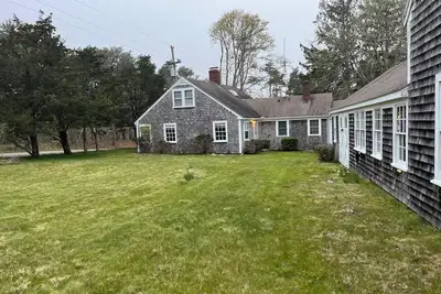 Image de Country Farmhouse, Old Vineyard, Central Ac, 2 King beds.