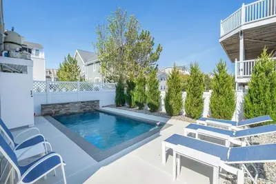 Image de Gorgeous 5 bedroom Townhouse with Pool Sleeps 13