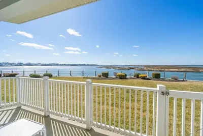 Image de Lovely 3 bedroom 1st floor Bayfront w/ Pool in Harbor Landing Views! !