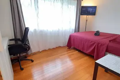 Image de 5 Min Walk to Algonquin College - Private Rooms For Female Students in Ottawa