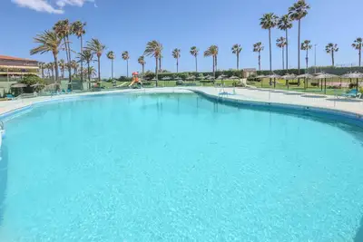 Image de Las Americas - Wonderful beachfront flat with shared pool and Free WiFi