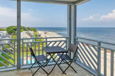 Image de Appartement 'Face Mer Et Piscine' avec vue sur la mer, piscine partagée et Wi-Fi