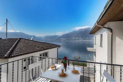 Image de Garden on the lake 1, Gambarogno, Vira, Switzerland