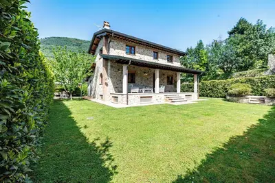 Villa Vittoriano - Surrounded By Nature, Camaiore, Italy
