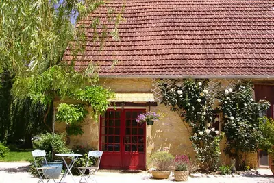 Image de Maison \"Gite Lune\" avec piscine partagée, terrasse privée et Wi-Fi