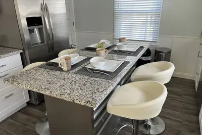 Image de Cozy retreat next to Middletown Airport and Smith park