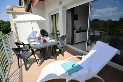 Image de Villa-style Getaway: Apartments w\/ Terrace\/Balcony, Kitchen, Seasonal Pool & Bbq