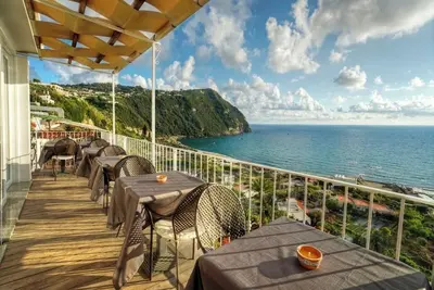Image de Hôtel confortable en bord de mer, où les animaux domestiques sont autorisés.