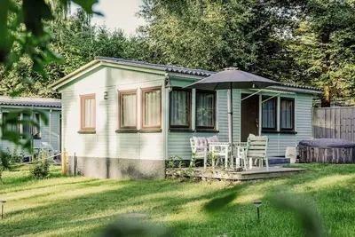 Image de Waldhaus 2 mit Whirlpool - Ferienhäuser Insel Usedom - Direkt am Achterwasser!