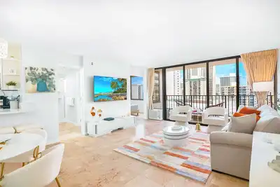 Image de Waikiki banyan condo w/ lanai & beach access