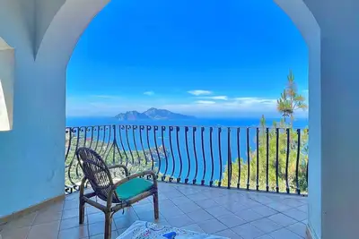 Image de Villa Rosanna in front of Capri, very close to Sorrento, Pompei