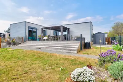 Image de Domaine calme avec piscine - Chalet pour 6