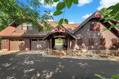 Image de Welcome to Grandview Lodge! A 4 bedroom, 4 bath Mountain Sanctuary with Mtn View