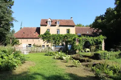 Image de Prachtige Oude Watermolen met Eigen Privé Meer