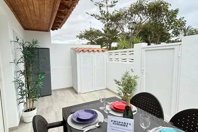 Image de Estudio con terraza privada y piscina comunitaria ¡ A 10 minutos de la playa!