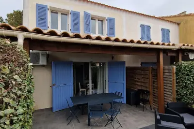 Image de 2 bedroom private vacation home in le barcarã¨s