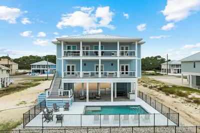 Image de Out of the Blue: Charming 5br home on Sgi- Priv. Pool, Pet Friendly!