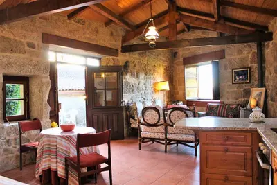 Image de Traditional stone house in nature 10 minutes from the beach