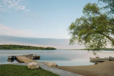 Image de Riverside Abode, sleeps 10 with beach and dock access