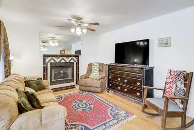 Image de Peaceful Home w/ Yard: 13 Mi to Downtown Houston!