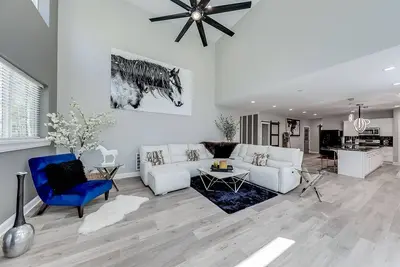 Image de Catalytic– Kentucky Derby Themed Mountain Getaway