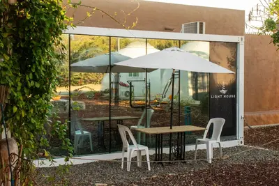 Image de Mirror House Barra de Navidad