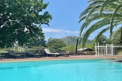 Image de 2 Bedroom Private vacation home in Patrimonio