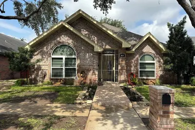 Image de Cozy 3br Home w/ Garage – Quiet & Central