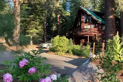 Image de Cooloff Treehouse Chalet 3/2 King A/C Fee 2Add Spa
