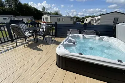 Image de Puddleducks Hot Tub that sleeps 6