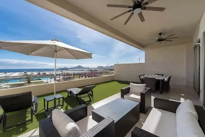 Image de Terrace with Arch Views | Pool, Bbq & Beach Gear