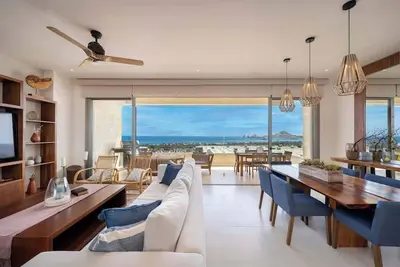 Image de Vista Vela Ii 2307  Spectacular New 2br Condo with Bbq and Ocean views