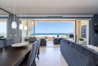Image de Spacious 2br Condo With Great Location