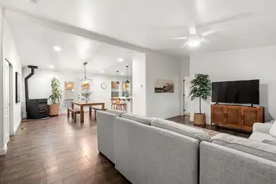 Image de Flagstaff 3bd/2bath Home in the Pines, nearby hiking trails, hot tub