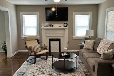Image de Charming 2 bed home - Downtown Concord