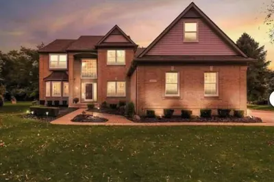 Image de Cozy House in Farmington Hills, Mi