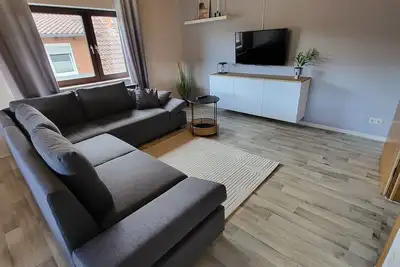 Image de Universität Nahe und Ruhige Wohnung mit Einem Wunderschönen Weitblick!