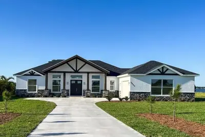 Image de Lake Front New house on 1 acre in gated community. 3/2. 5/2. 5 on Lake Francis.