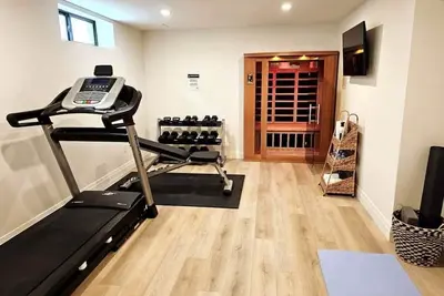 Image de Gym/Sauna Luxury 5-Star Home in South Windsor. Spotless Clean & Maintenance Free