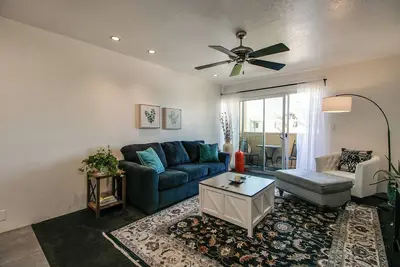 Image de Old Town Scottsdale 1 Bdrm Condo in Prime Location!
