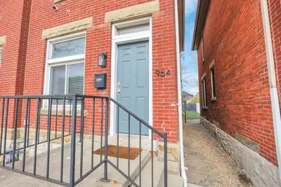 Image de This apartments is centrally located making it convenient and enjoyable stay!