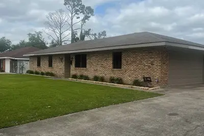 Image de 3 bedroom home that's about 10 mminutes away from the local casinos.
