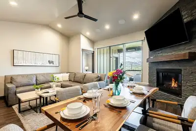 Image de Wellness Retreat with Fitness Equipment, Sauna, Cold Plunge and Hot Tub